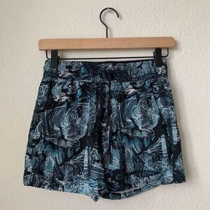 Lululemon Athletica Spring Break Away 3” Short Size 2
